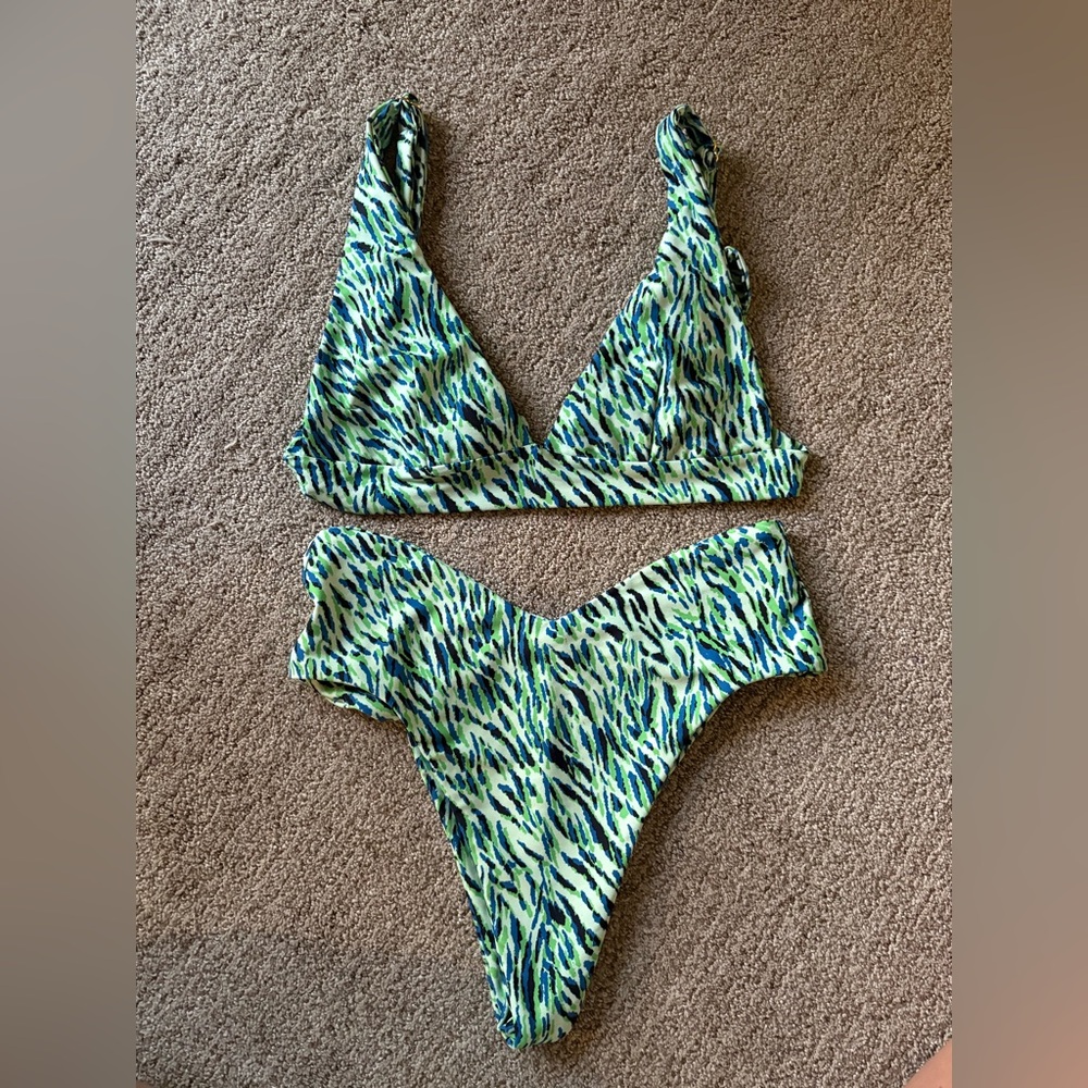 Skatie Bikini Set